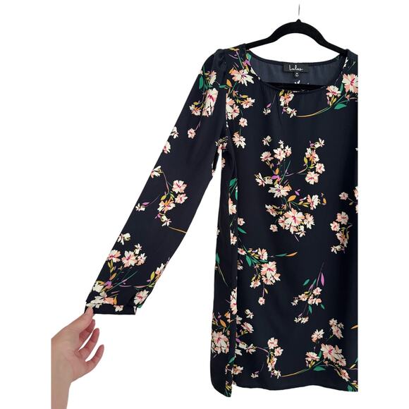 Lulu’s Navy Floral Dress Size Medium - Picture 2 of 5